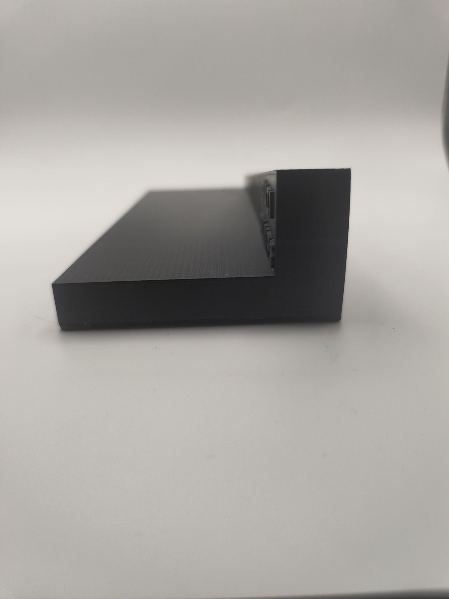 Fingerboard Manny pad with angled Ledge