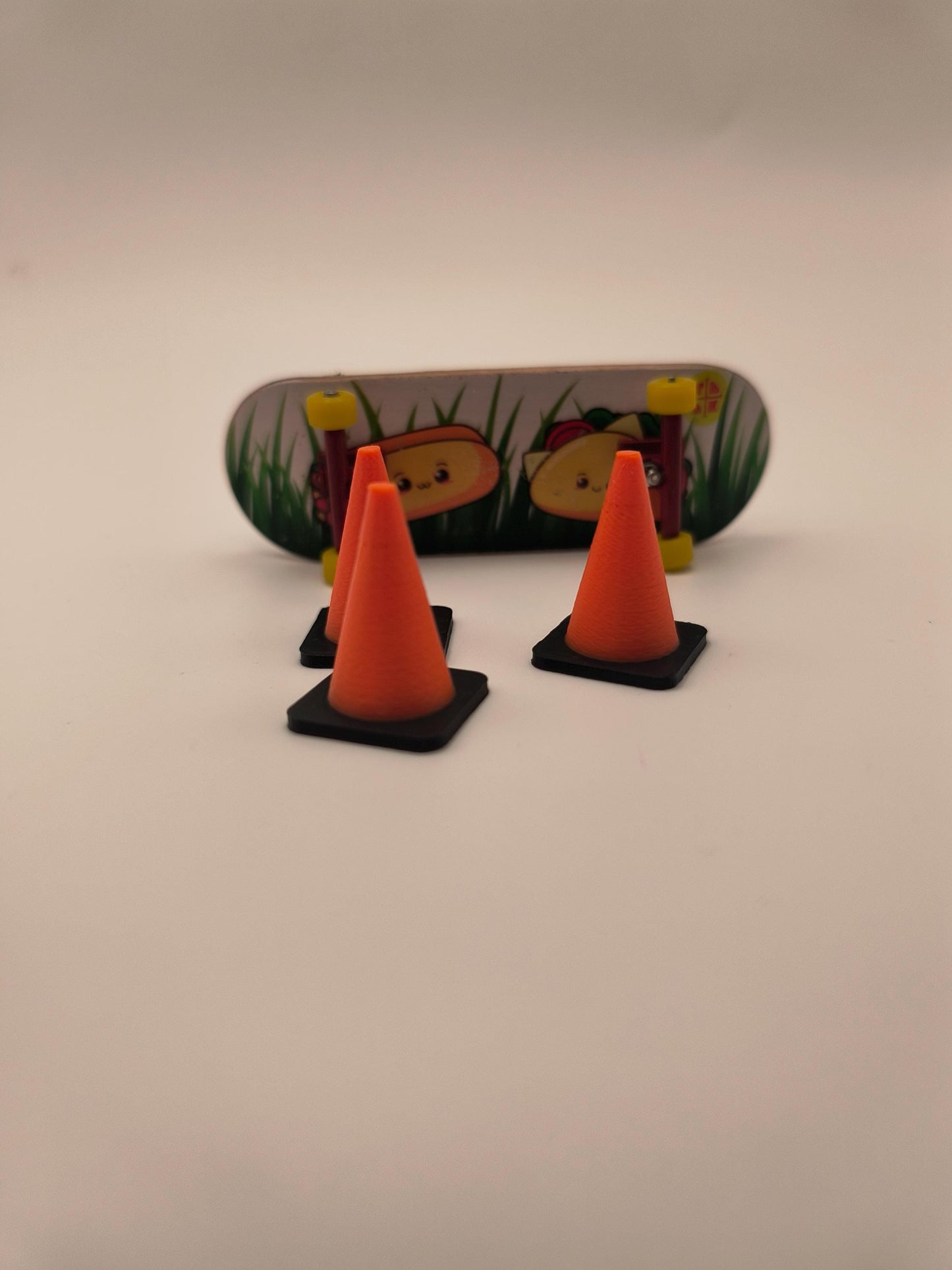 Traffic cones for Fingerboarding, RC cars, Hot Wheels etc. - 3, 6, 10 Pack